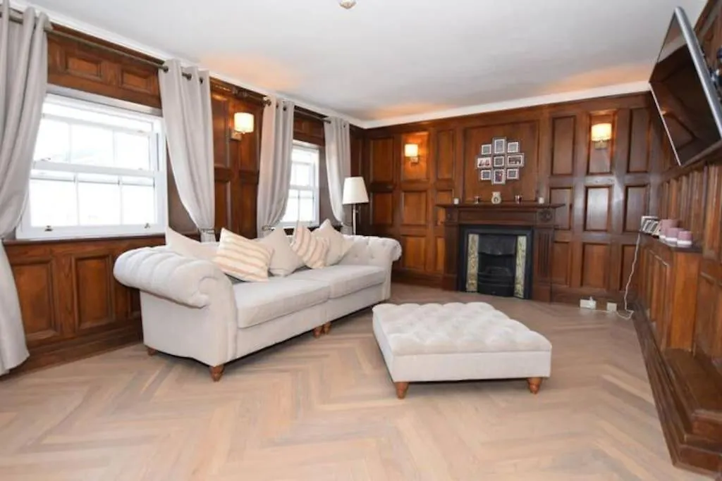 Georgian Townhouse In The City Centre location